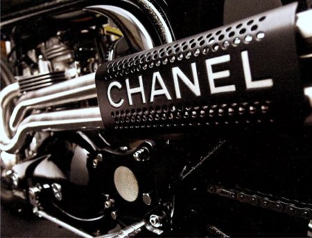 Cafe-Racer Chanel