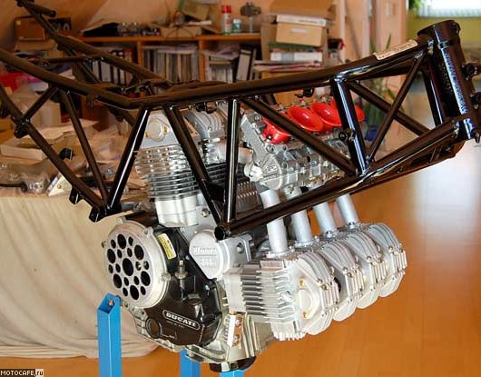 Intermot 2010: двигатель V8 для Ducati