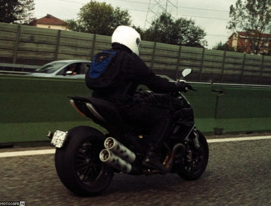 Дьявол эгоист. Новые снимки Ducati Diavel