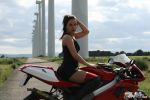 Девушка и Cagiva Mito 125