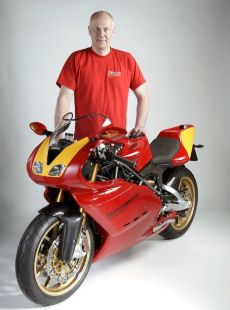 Ducati Supermono 2009 и создатель мотоцикла Alistair Wager