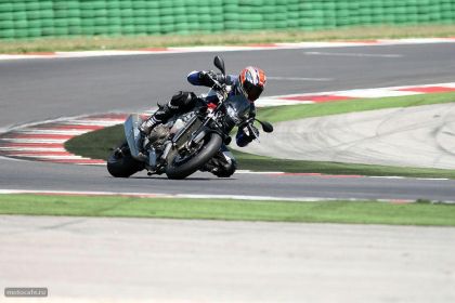 b_450_280_16777215_00_images_stories_news_motocycles_news_076_aprilia_aprilia_tuono_rsv4_misano_1.jpg