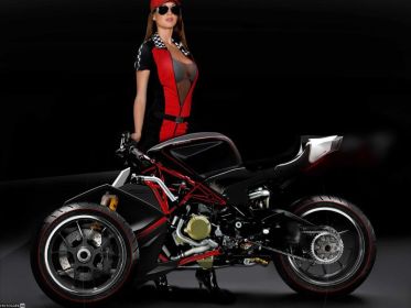 Концепт Ducati Desmosedici RR Trike