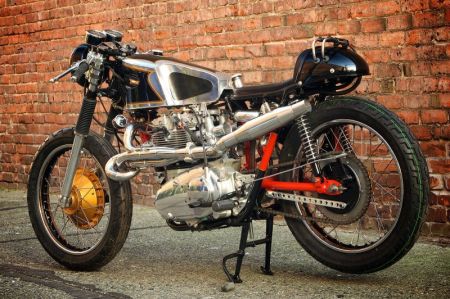 Мотоцикл Super Rat Triumph Cafe Racer