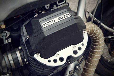 Moto Guzzi Cafe Racer –  дух и буква стиля «каферейсер»