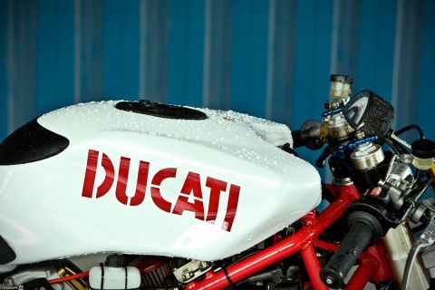 Кастом 9½ от Radical Ducati – всего понемножку