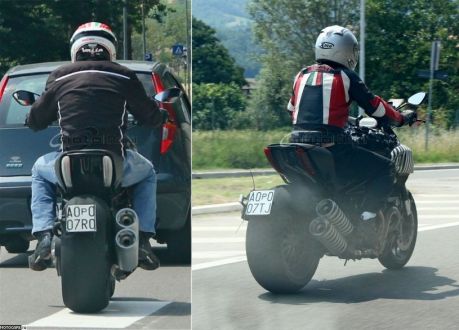 Не VMaxом единым. Шпионское фото пауэр-круизера Ducati