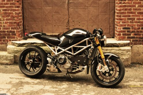 Титановая рама в кастомном Ducati Monster S4RS