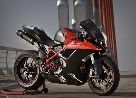 Radical Ducati Vendetta – комплект для трансформации супербайков Ducati