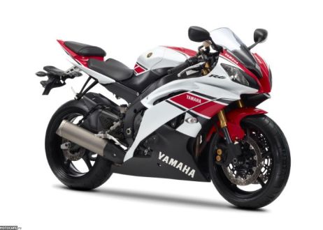 Новые цвета для линейки Yamaha 2012 года: YZF-R6 2012