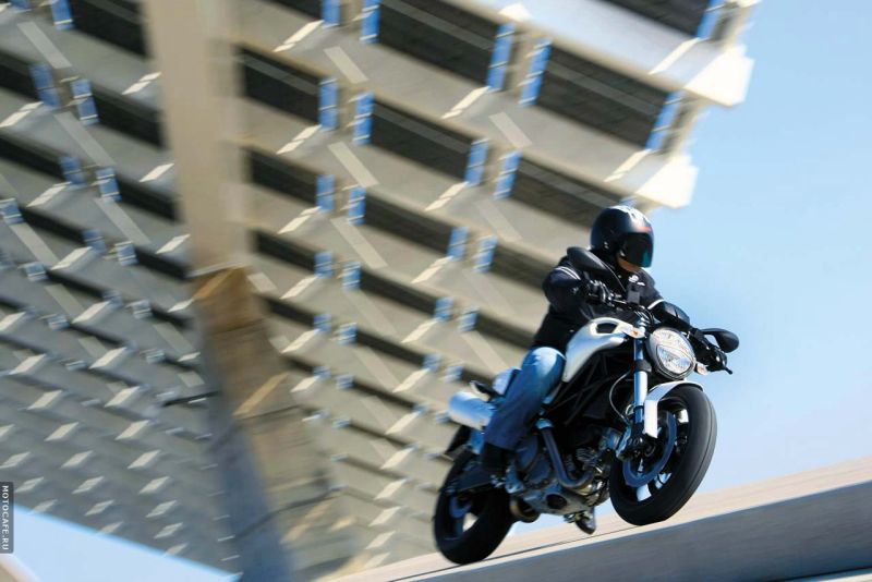DUCATI MONSTER 696 Технические Характеристики