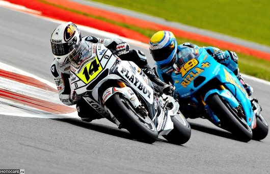 Randy de Puniet и Alvaro Bautista в Сильверстоуне