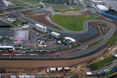 Трассу Silverstone достроят по плану