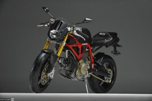 Pierobon F042 HStreet – кит для Ducati 900SS